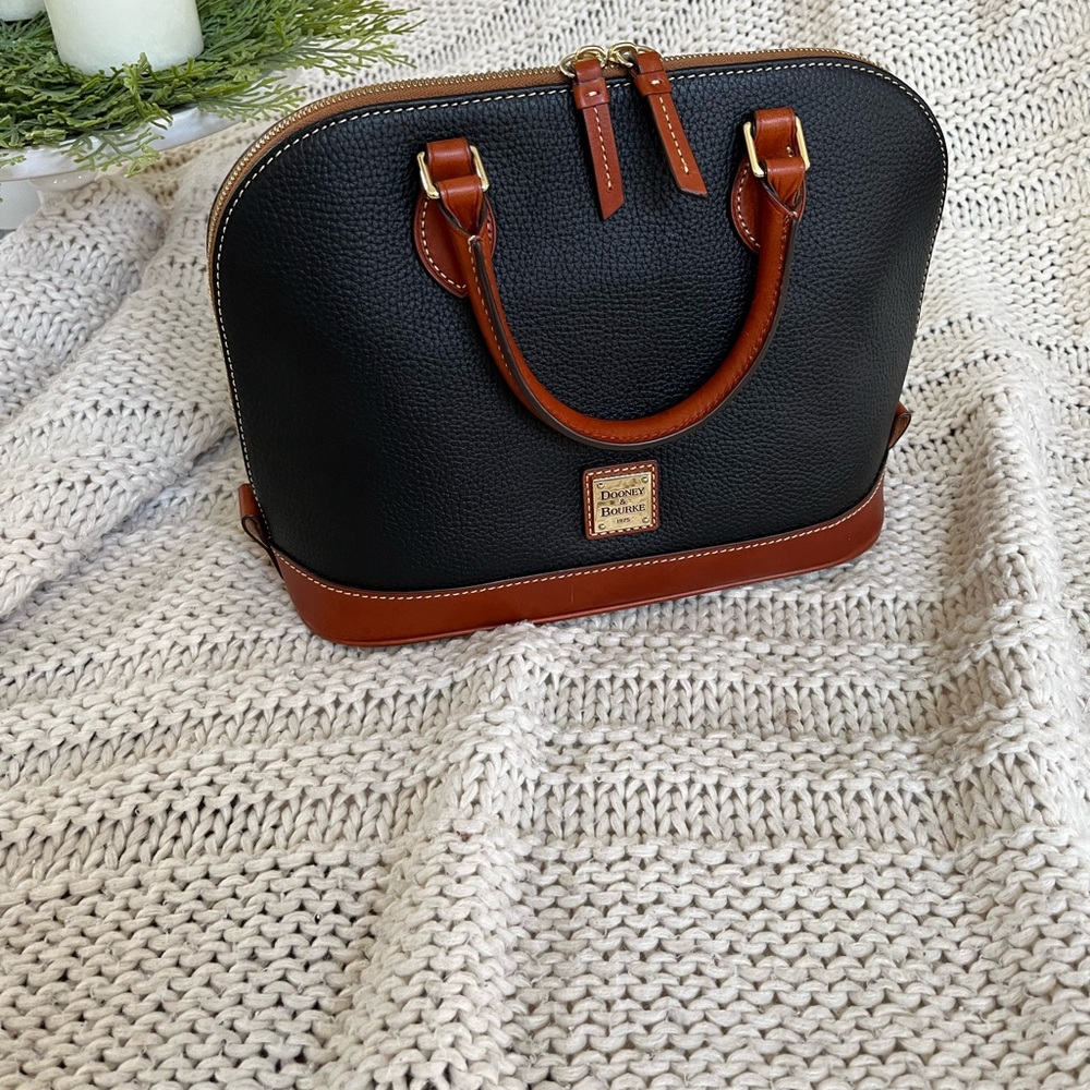 Dooney & Bourke Handbag with strap